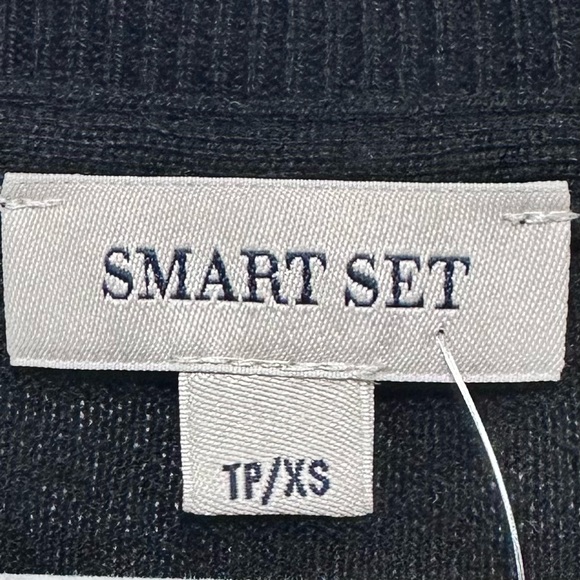 Smart Set Black White Stripes Lightweight Kitten Comfy Sweater Size XS - Picture 4 of 9